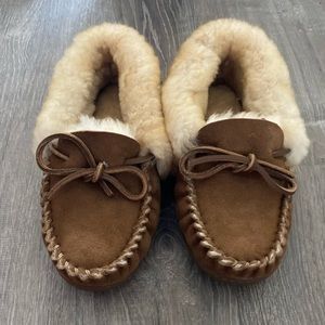BRAND NEW L.L. Bean Women’s Wicked Good Moccasins